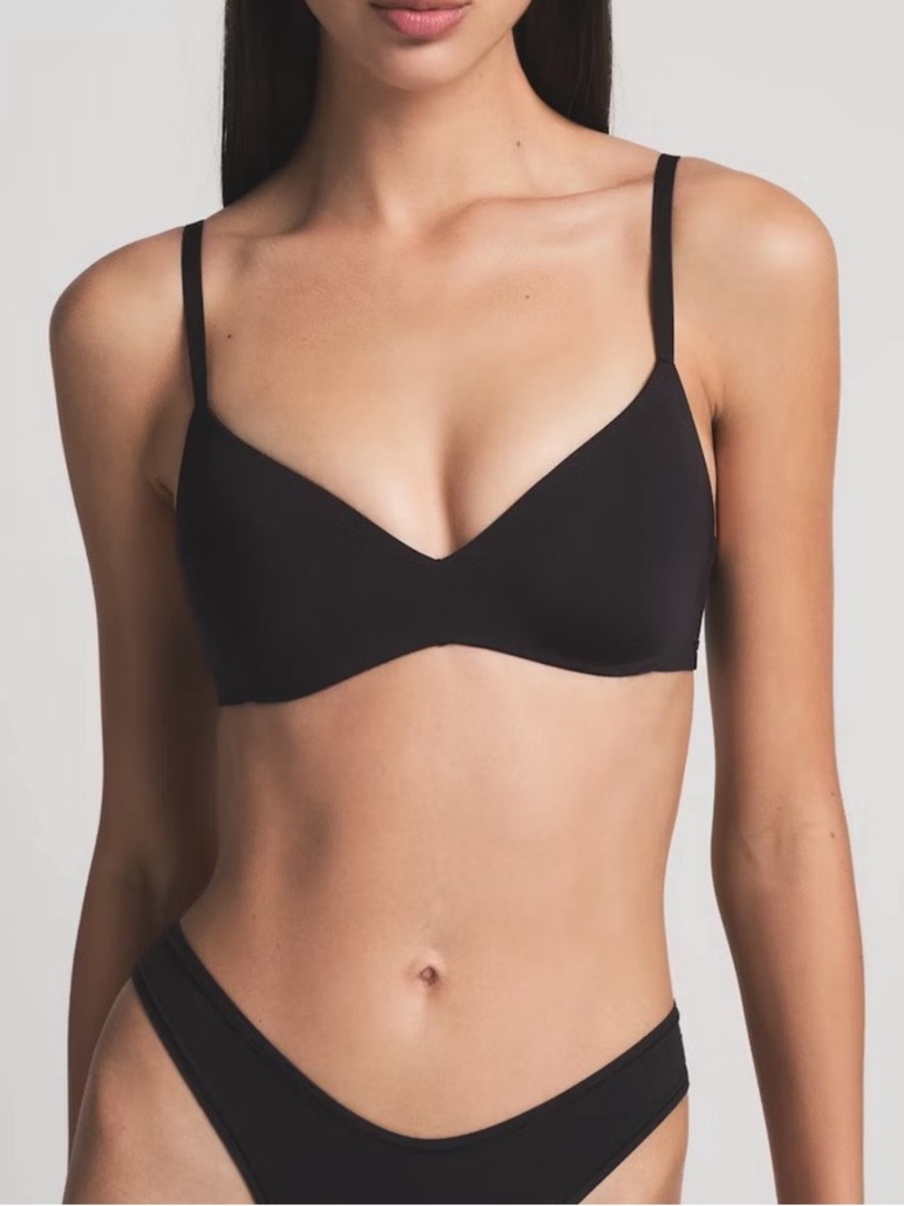 NWT Skims Wireless Form Push-Up Plunge Bra